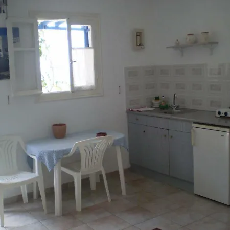 Costa * Vathi (Sifnos)