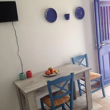 Costa * Vathi (Sifnos)