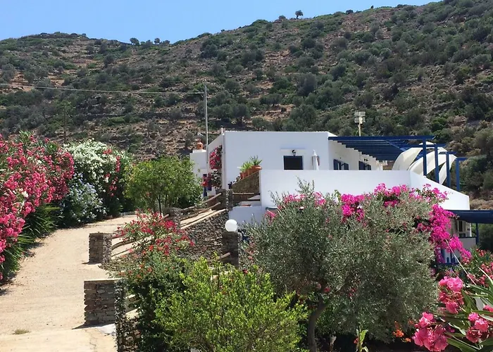 Costa * Vathi (Sifnos)